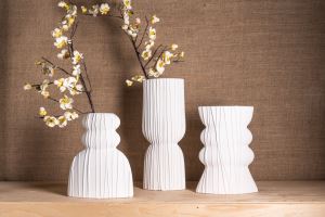 93MM40487(a) (1)