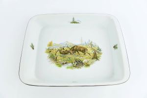 Porcelain bake bowl 37 cm with hunting motive