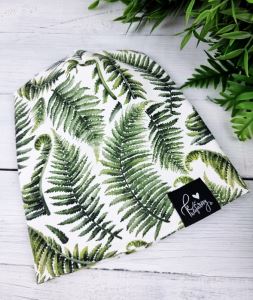 Cap with fern motif, size 110