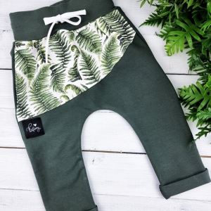 Sweatpants with fern motif, size 110