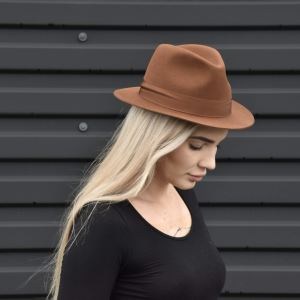 Fur hat brown
